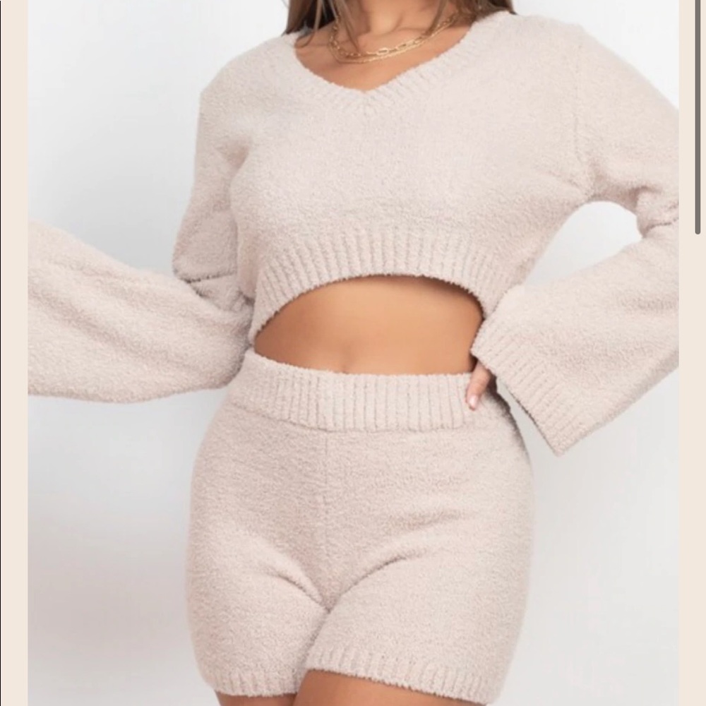 Cozy Fuzzy Two Piece Set in off white size medium